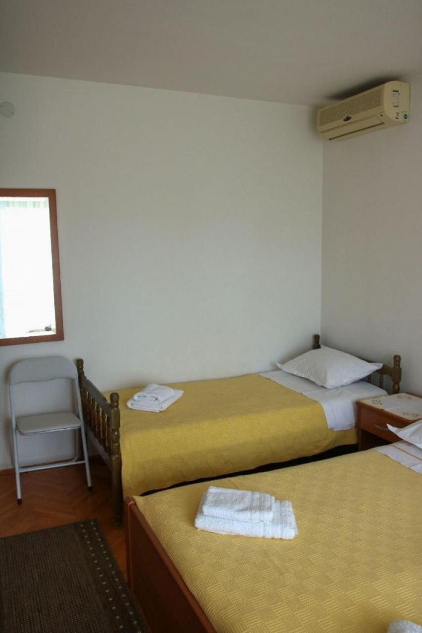 Apartments Zdravko - 150 M From Sandy Beach Duće المظهر الخارجي الصورة